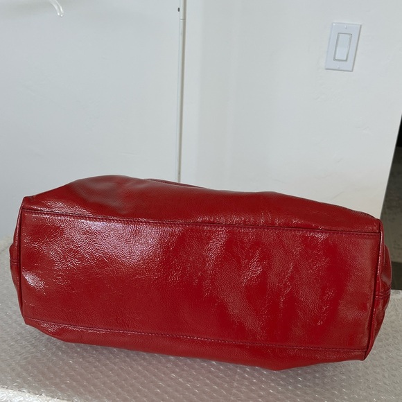 Gucci Patent Red Soho Chain Strap 2-way Tote Bag with Fuchsia Trim EUC - Picture 9 of 12